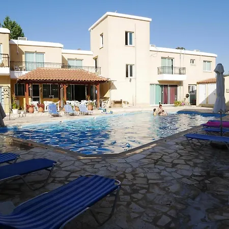 Apartahotel Kozis 4*