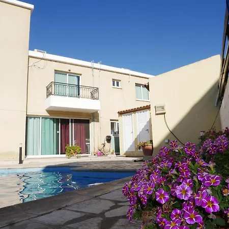 Apartahotel Kozis Polis