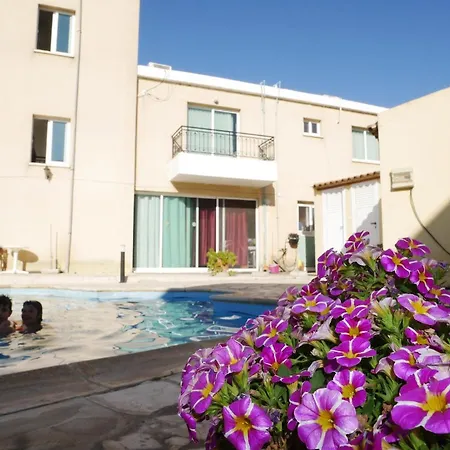 Kozis Aparthotel Polis