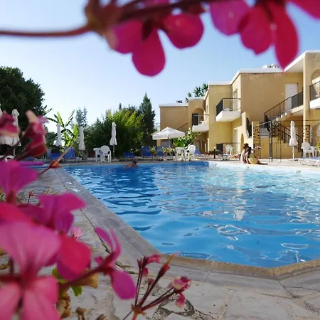 Aparthotel Kozis Polis