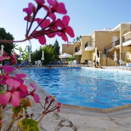 Kozis Aparthotel