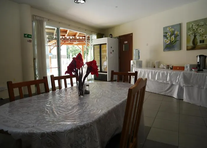 アパートホテル Kozis 4*