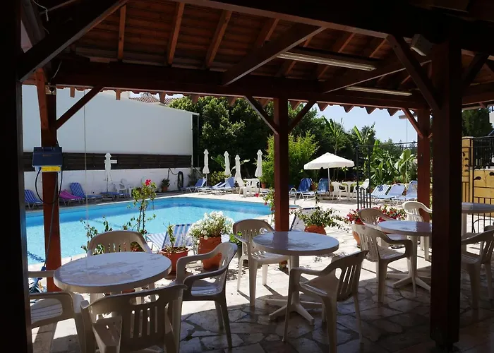 Kozis アパートホテル 4*