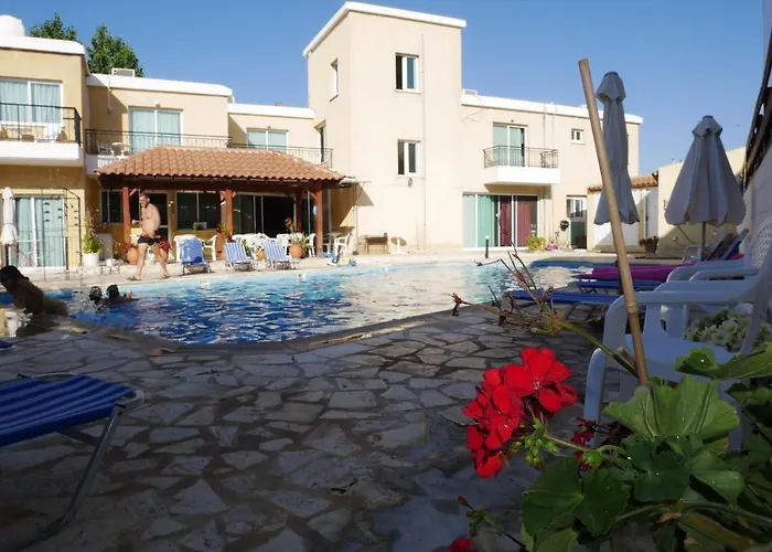 Ξενοδοχείο με διαμερίσματα Kozis 4*