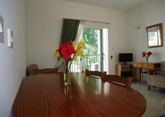 Kozis Ξενοδοχείο με διαμερίσματα Πόλη