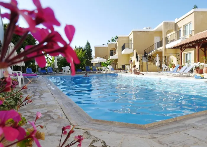 アパートホテル Kozis